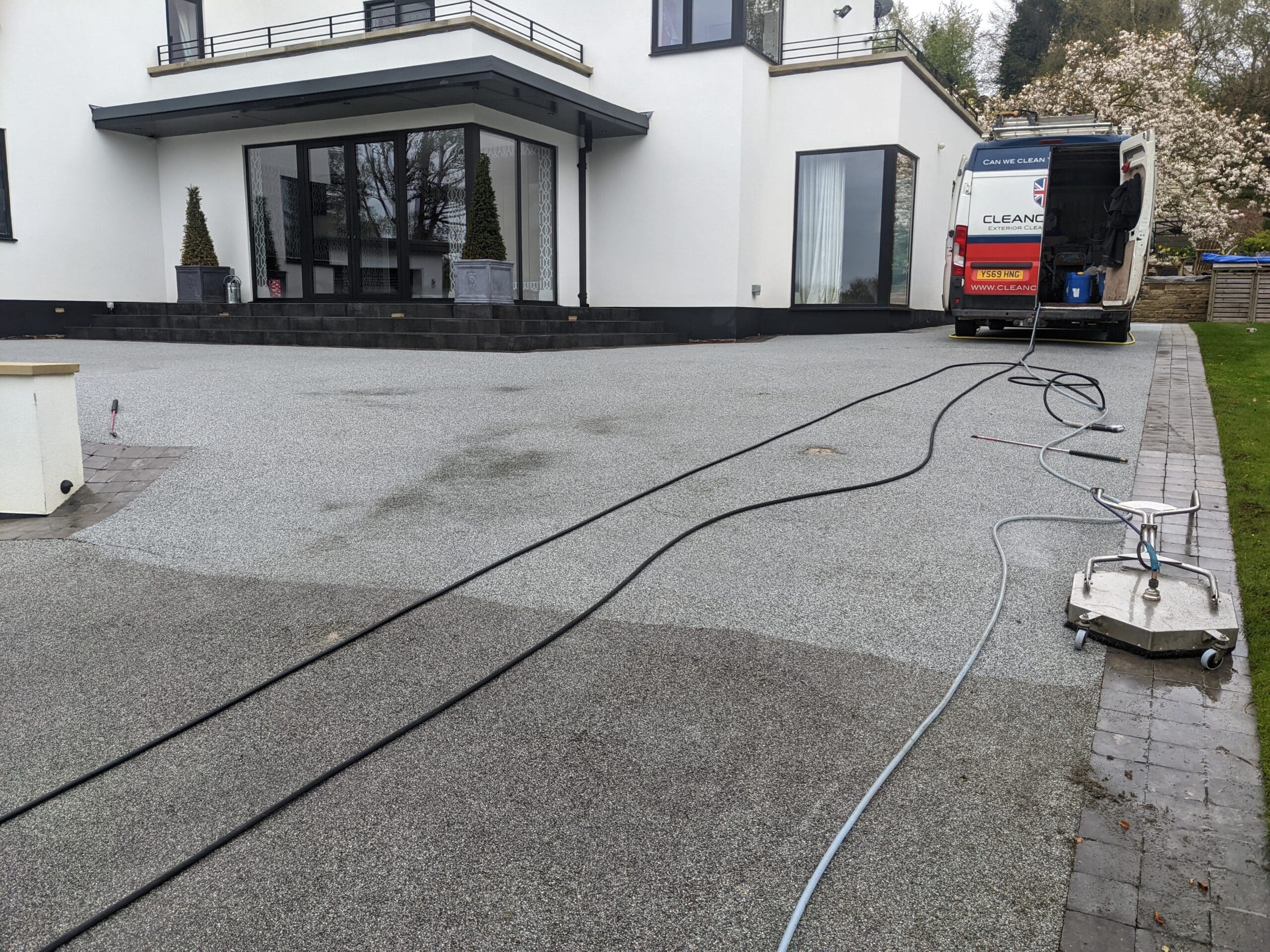 resin driveway cleaning