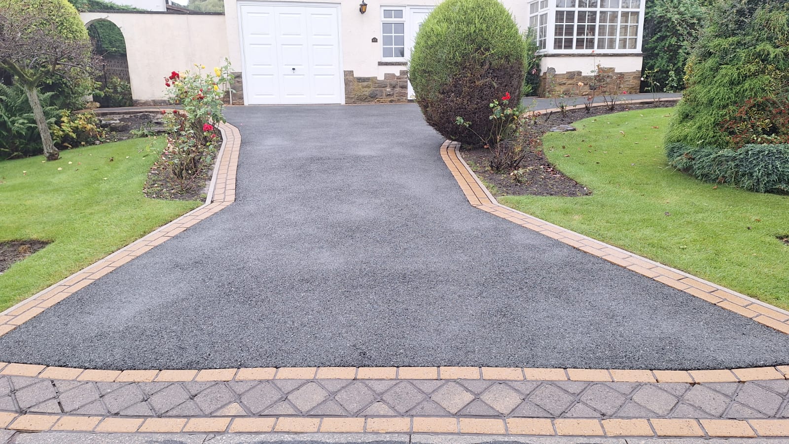 professional tarmac cleaning